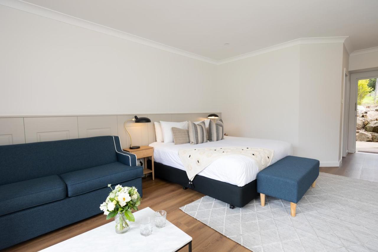 Clare Country Club Hotel Екстериор снимка
